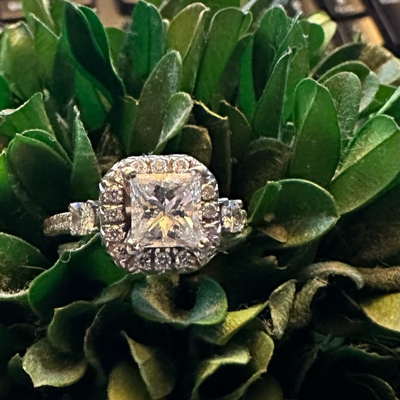 Beautiful, Naturally Grown, Authentic Diamond Ring - Picture 10 of 12